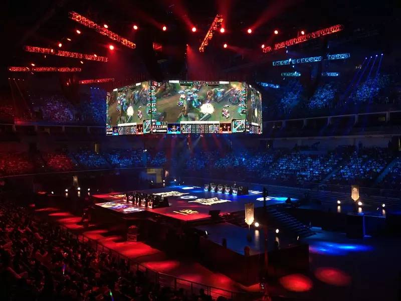 Doinb整活，称Ruler私聊他说跟LWX对线没压力